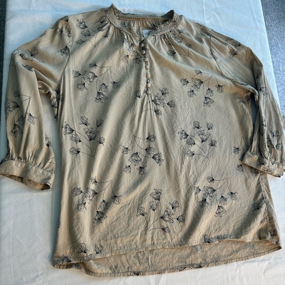 St Johns Bay Floral Peasant-Feel Blouse Size Large Tan/ Black Romantic Feminine - Picture 6 of 8